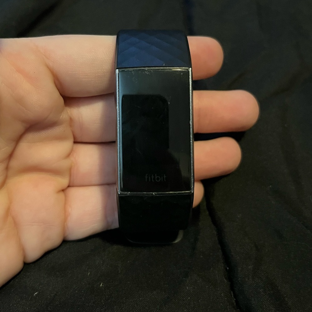 Fitbit Charge 4